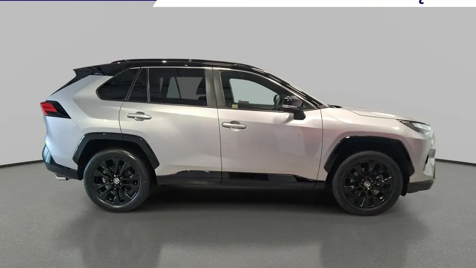 TOYOTA RAV4 -