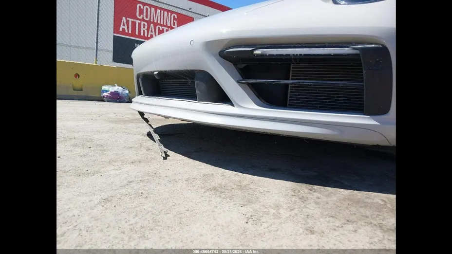 PORSCHE 911 -