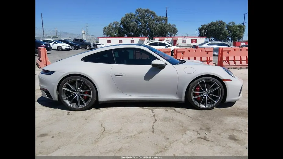 PORSCHE 911 -