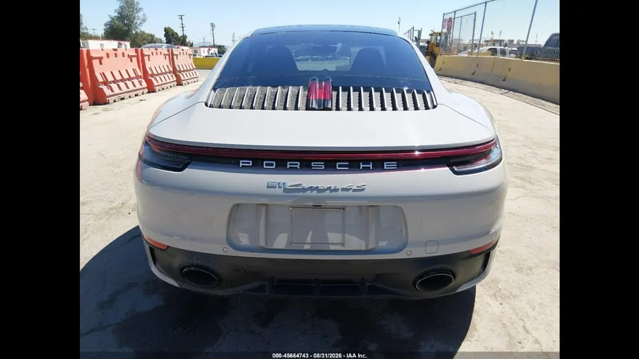 PORSCHE 911 -