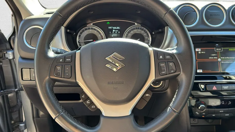 SUZUKI Vitara -