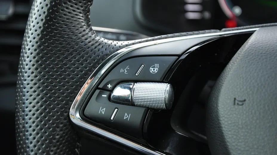 SKODA Karoq -