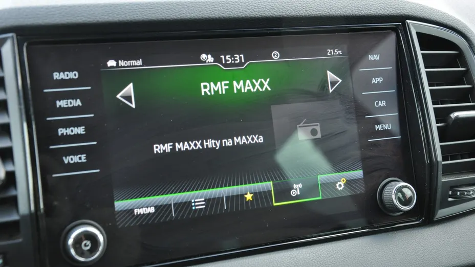SKODA Karoq -