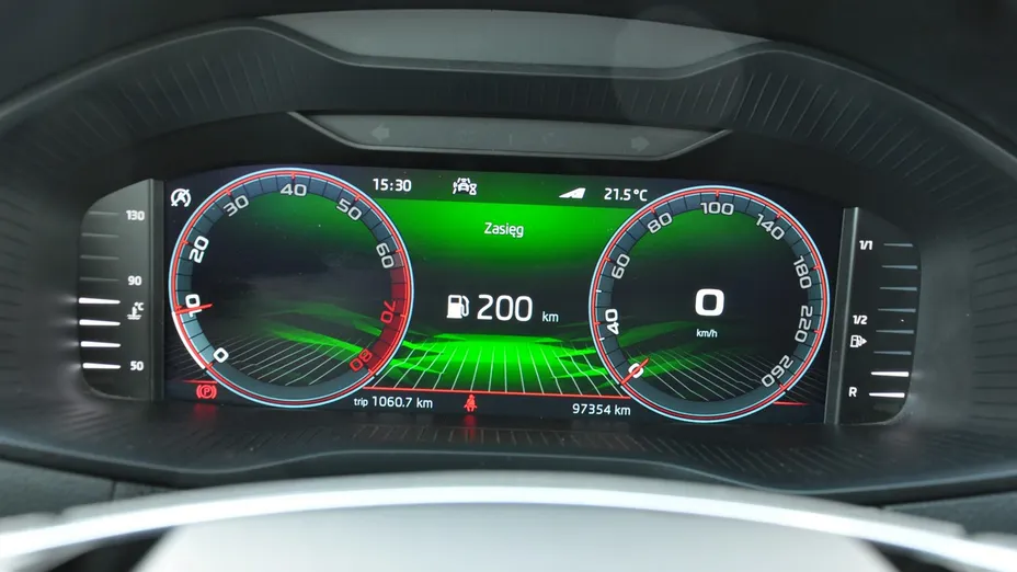 SKODA Karoq -