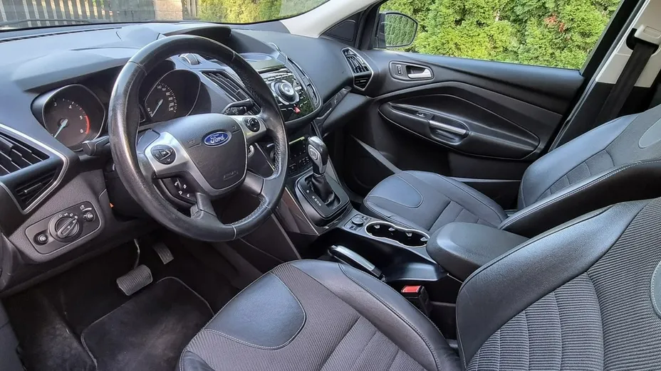 FORD Kuga -