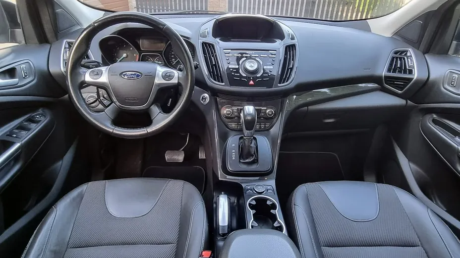 FORD Kuga -