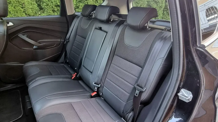 FORD Kuga -