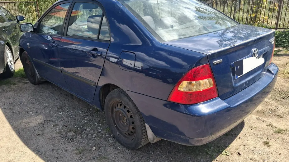TOYOTA Corolla -