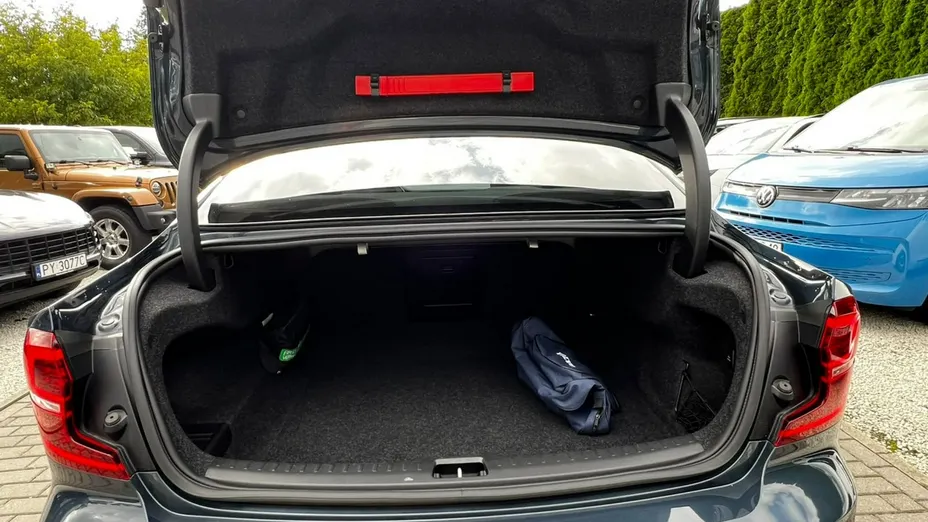 VOLVO S60 -