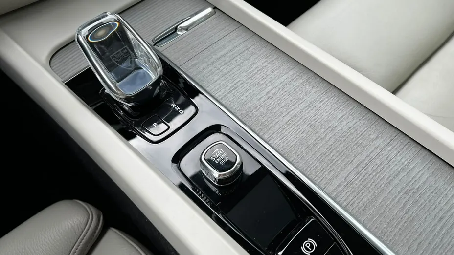 VOLVO S60 -