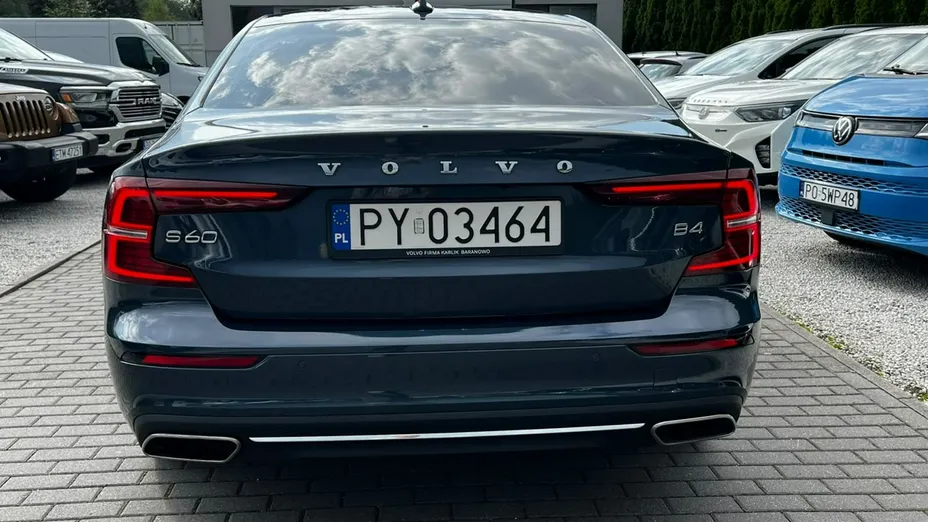 VOLVO S60 -