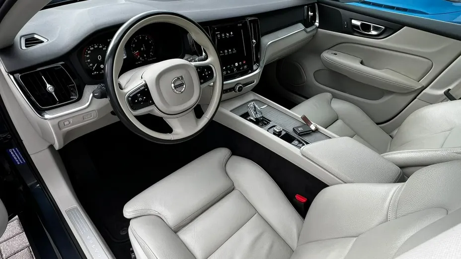 VOLVO S60 -