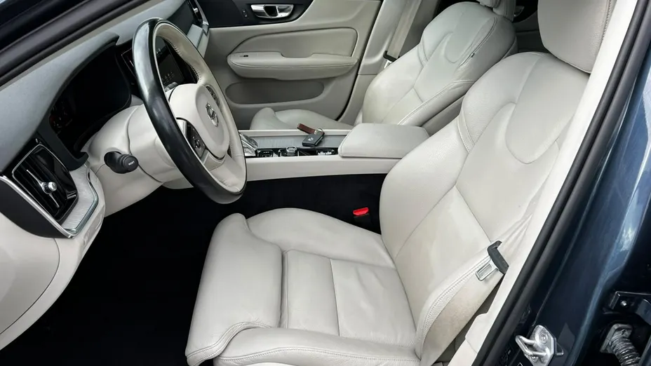 VOLVO S60 -