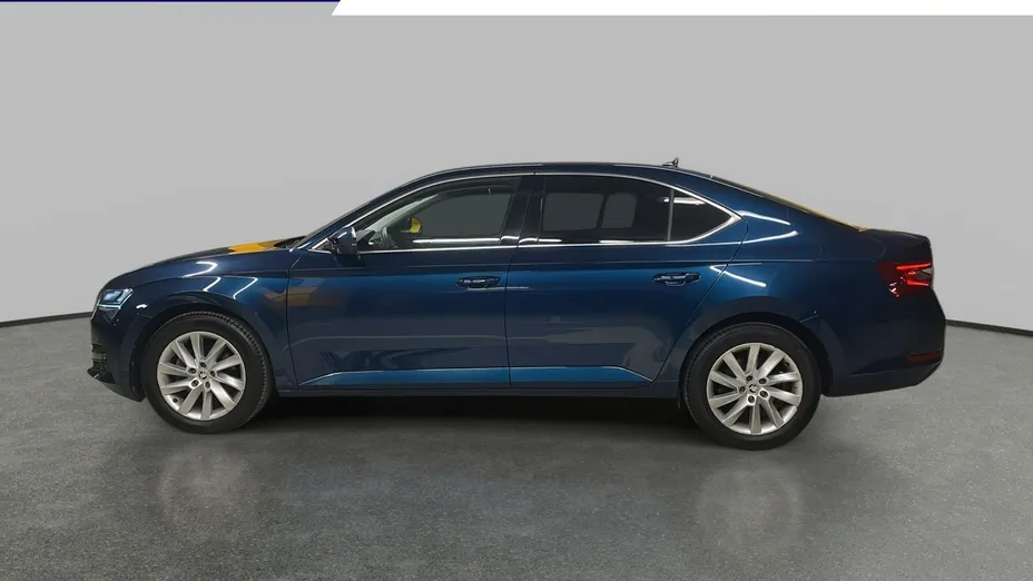 SKODA Superb -