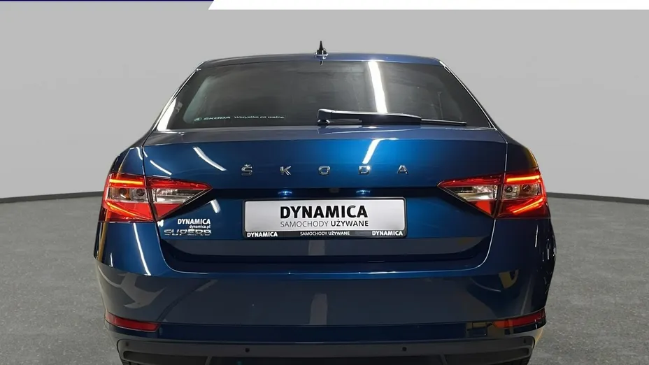 SKODA Superb -
