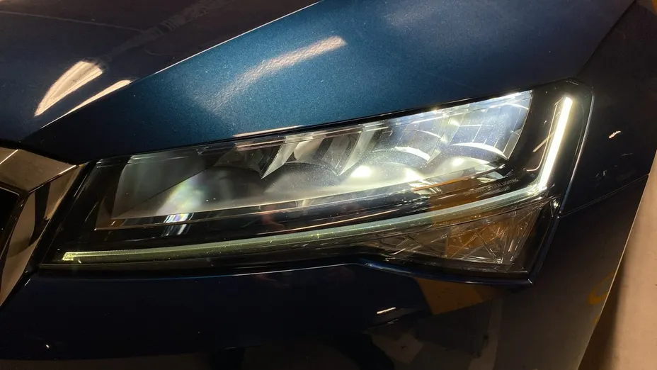 SKODA Superb -