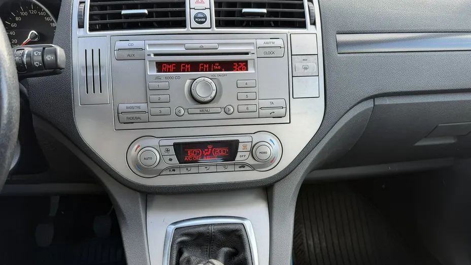 FORD Kuga -