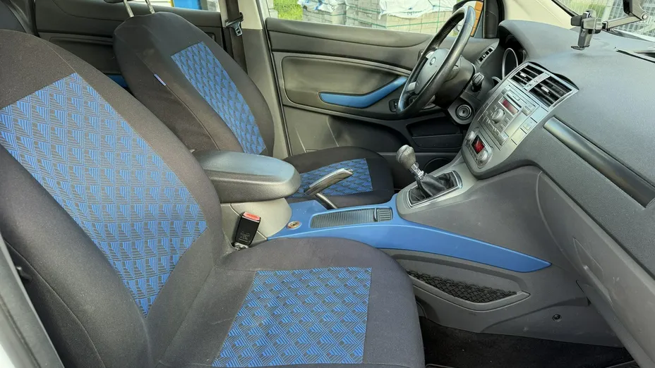 FORD Kuga -