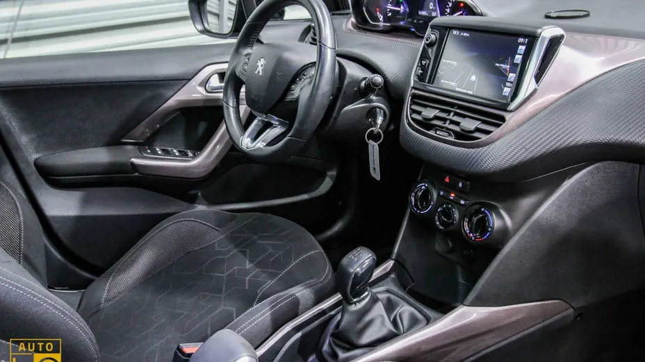 PEUGEOT 2008 -