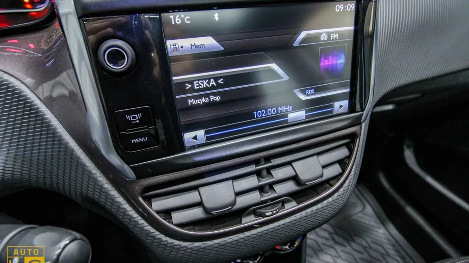 PEUGEOT 2008 -