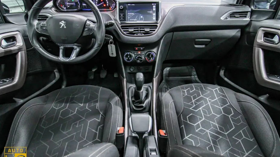 PEUGEOT 2008 -