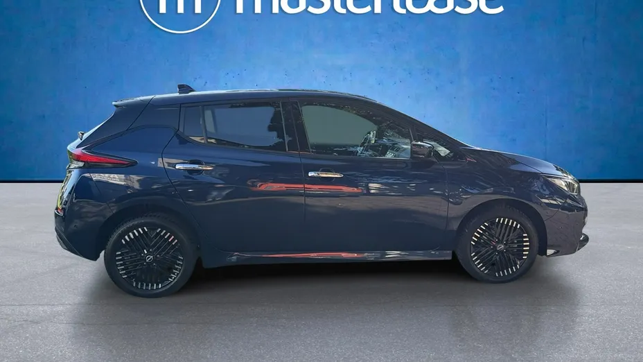 NISSAN Leaf -