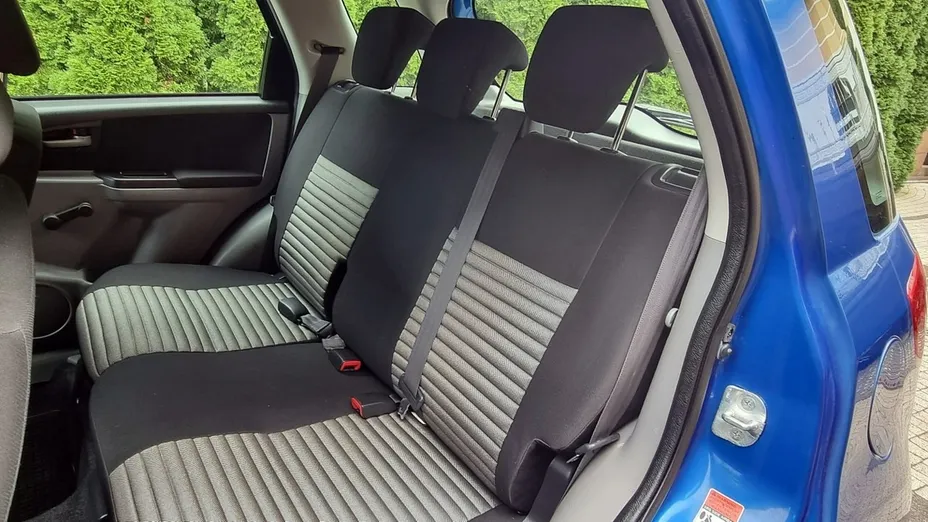 SUZUKI SX4 -