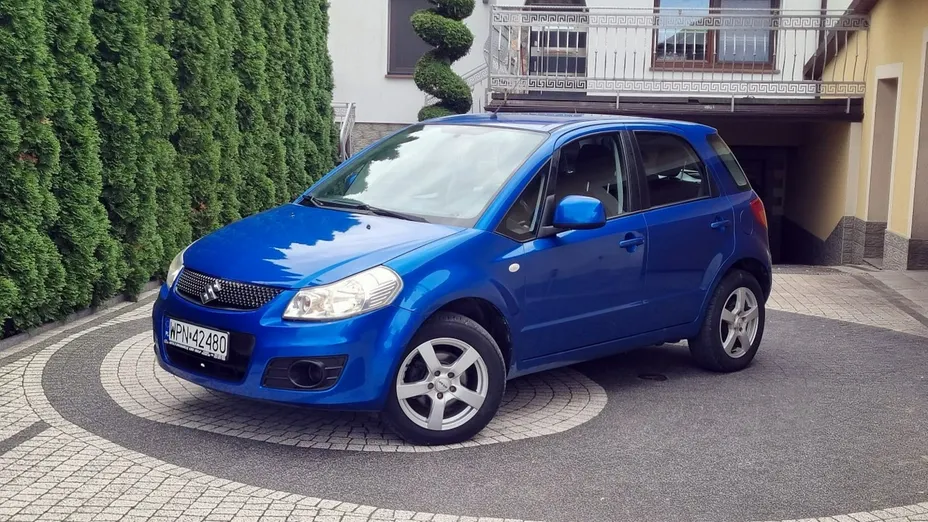 SUZUKI SX4 -