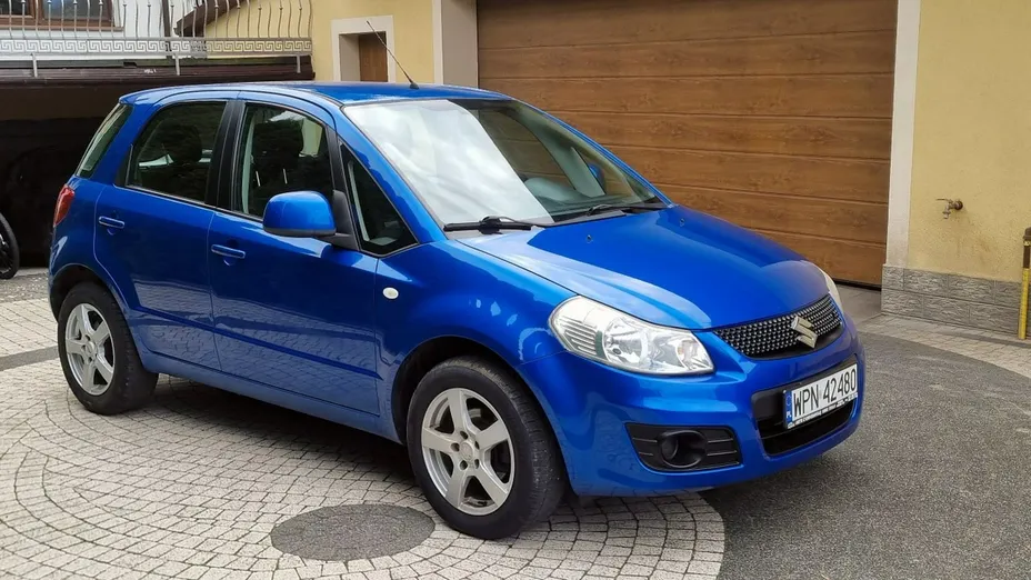 SUZUKI SX4 -