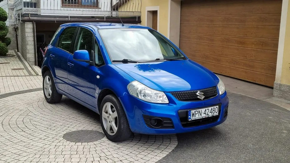 SUZUKI SX4 -