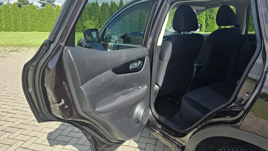 NISSAN Qashqai -