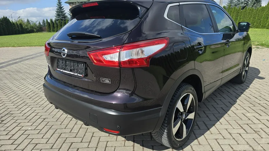 NISSAN Qashqai -
