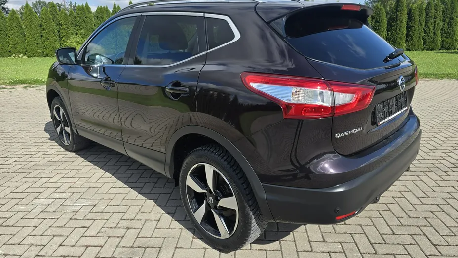 NISSAN Qashqai -