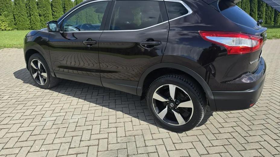 NISSAN Qashqai -