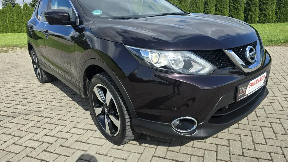 NISSAN Qashqai -