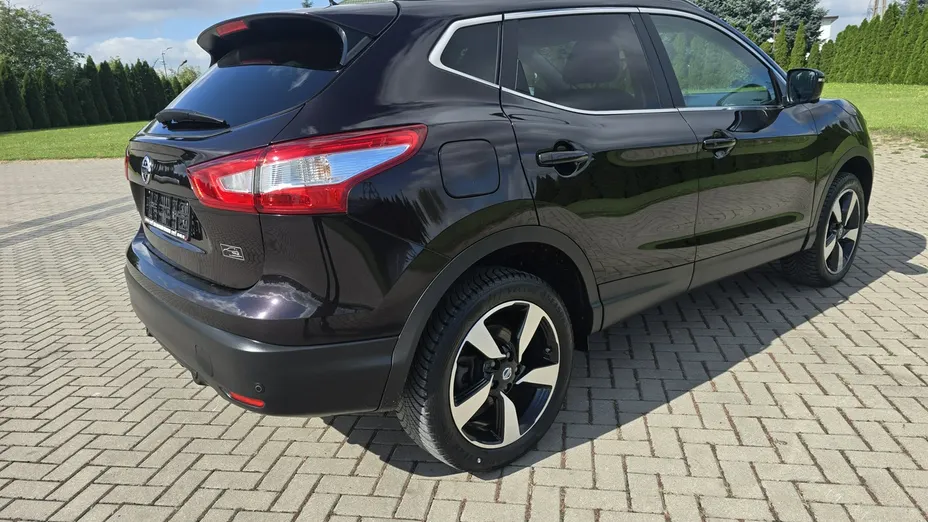 NISSAN Qashqai -
