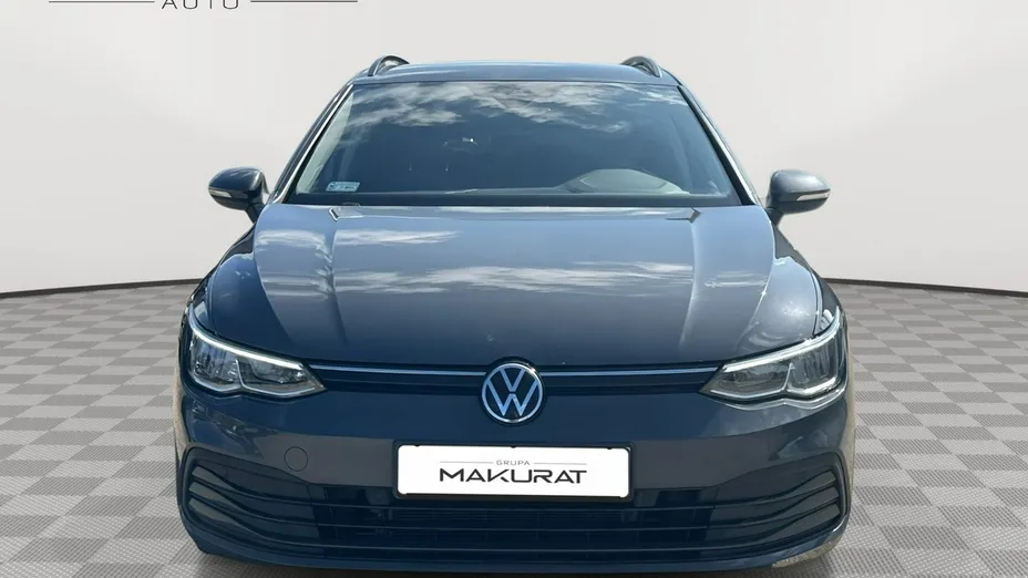 VOLKSWAGEN Golf -