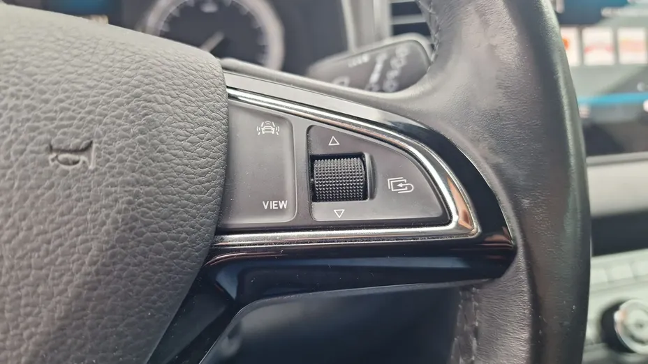 SKODA Karoq -