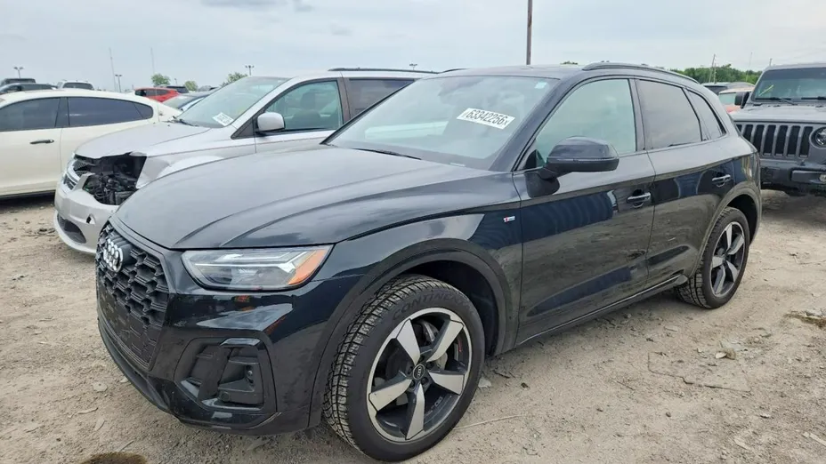 AUDI Q5 -