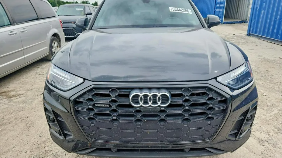 AUDI Q5 -