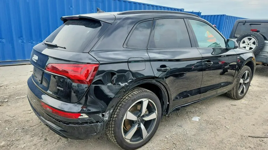 AUDI Q5 -