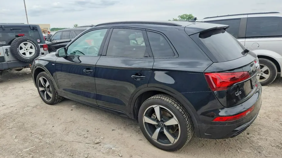 AUDI Q5 -