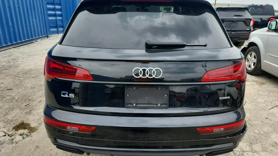 AUDI Q5 -