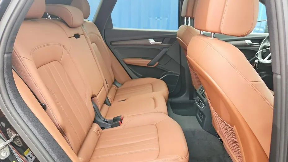 AUDI Q5 -
