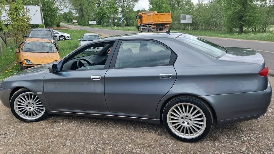 ALFA ROMEO 166 -