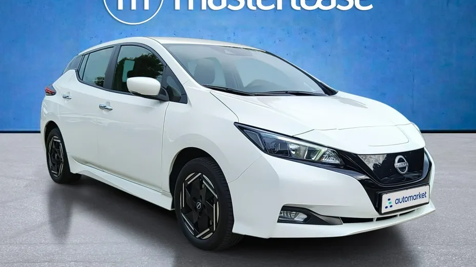 NISSAN Leaf -