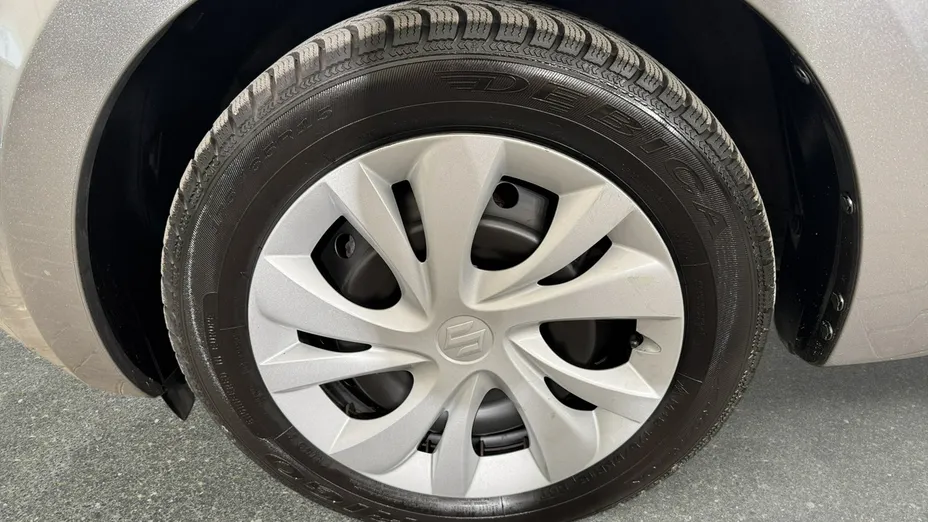 SUZUKI Swift -
