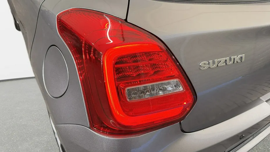 SUZUKI Swift -