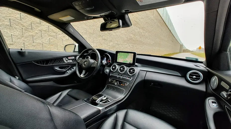 MERCEDES-BENZ C Klasa -
