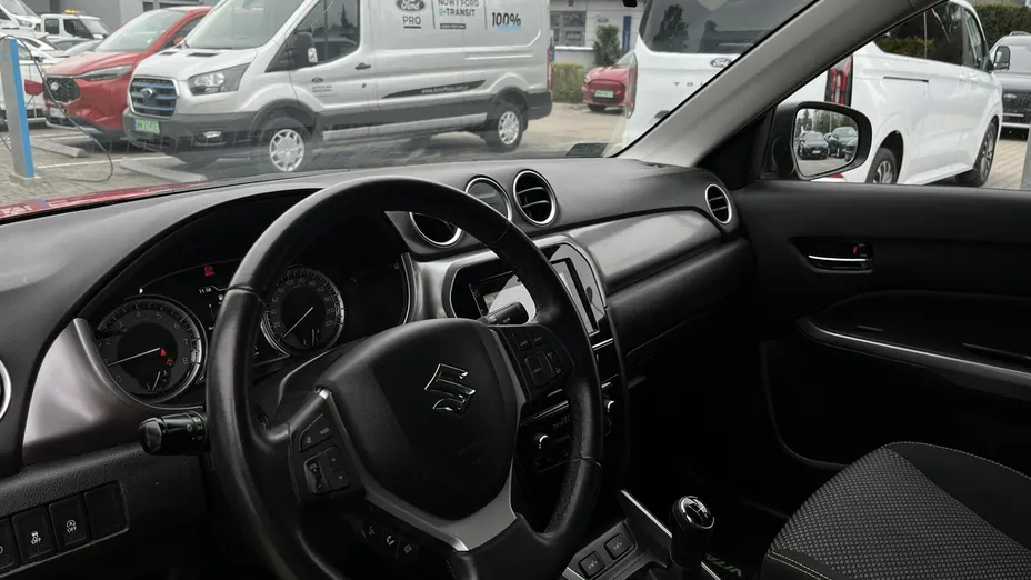 SUZUKI Vitara -
